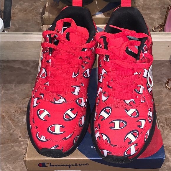 Champion - Picture 2 of 6